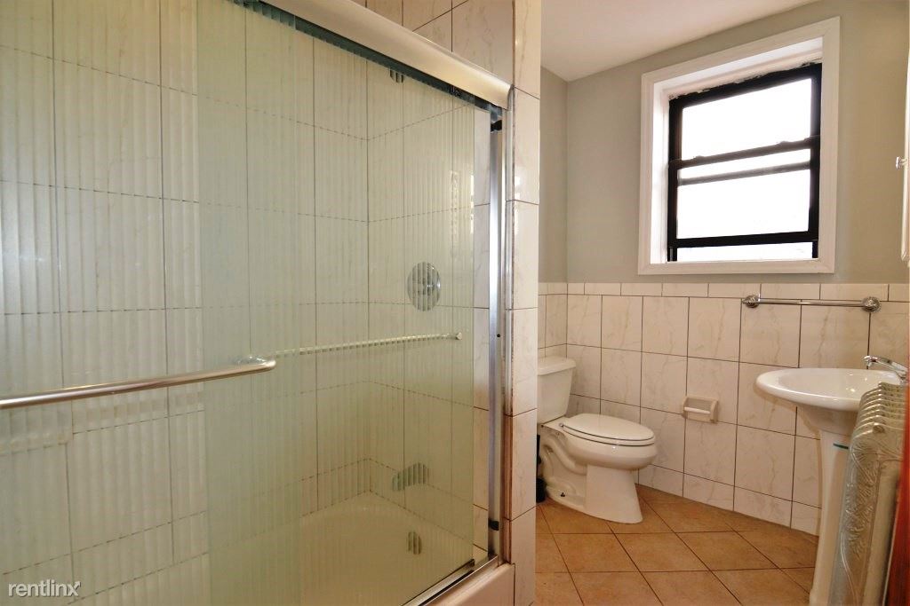 Primary Photo - 305 6th Ave