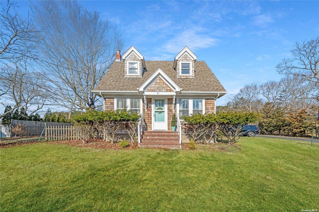 21 Summit Blvd, Westhampton, NY 11977 House Rental in Westhampton, NY
