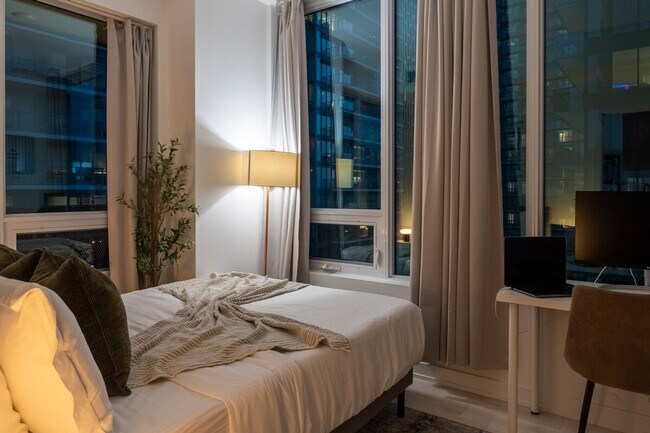 Photo du bâtiment - 127 Broadway Ave