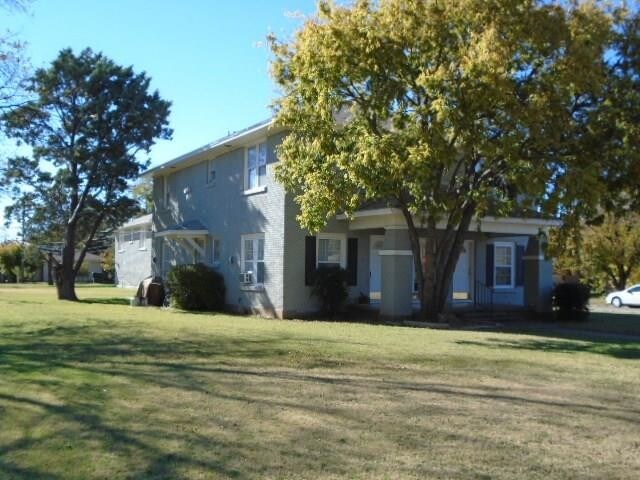 Building Photo - 601 College Dr