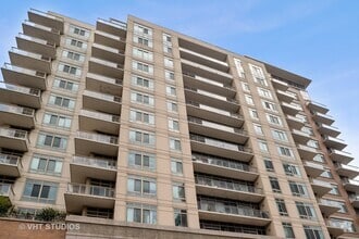 Building Photo - 230 W Division St