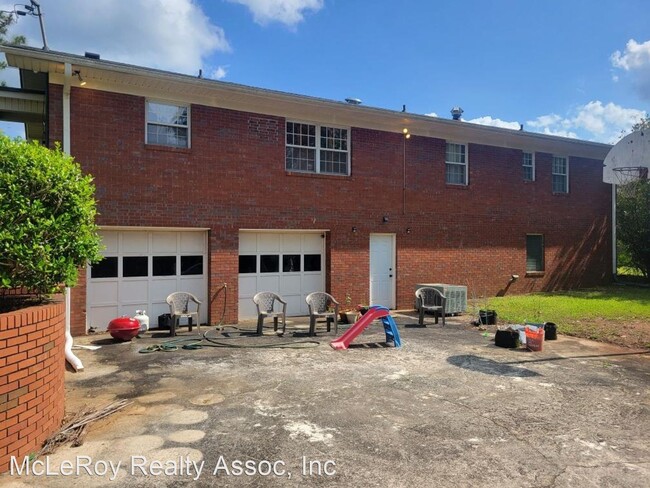 Building Photo - 4 br, 2 bath House - 900 S Green St