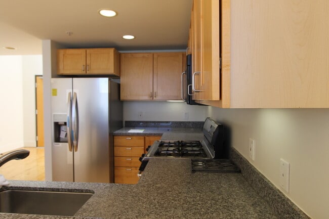 Photo - EPIC REA: Spacious Live/Work  Loft in SOMA with Rooftop Views