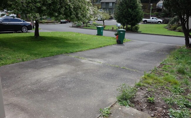 Driveway - 23665 NE Shannon St