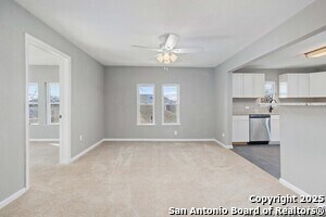 Building Photo - 109 Blue Bonnet St