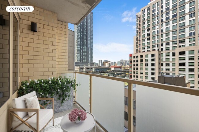 Foto del edificio - 41-34 Crescent St
