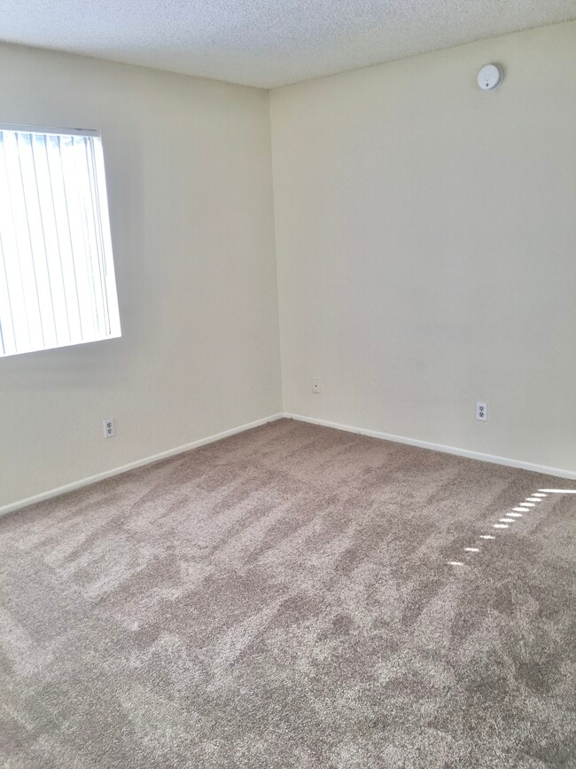 Building Photo - 4450 Fulton Ave