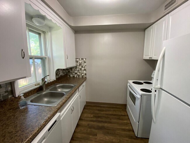 Foto del edificio - 3485 St Albans Rd