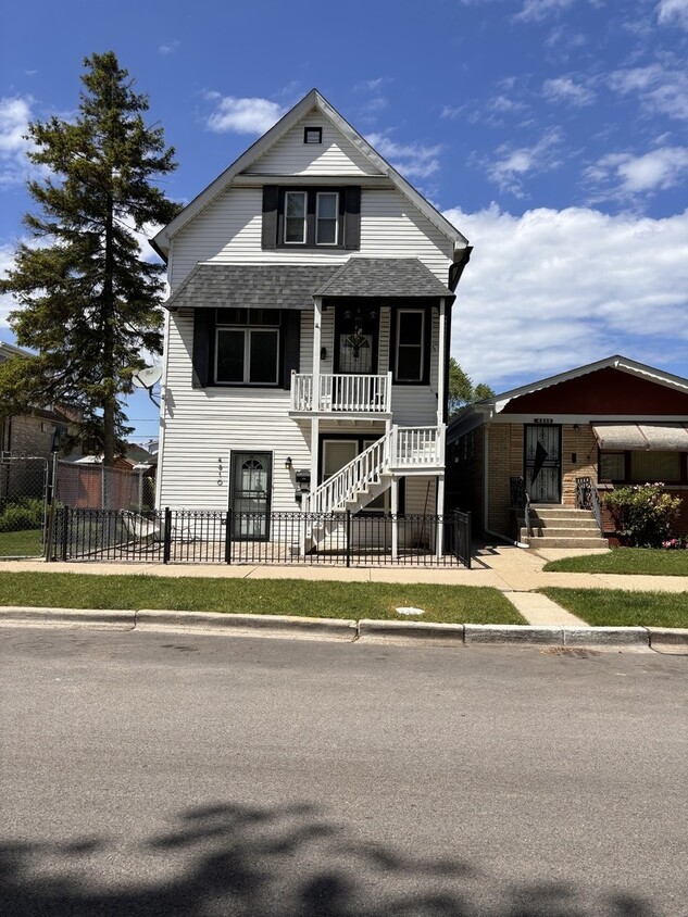 Foto principal - 4810 W Ainslie St