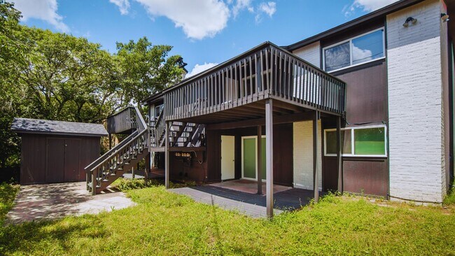 Foto del edificio - 124 Wind Ridge Dr