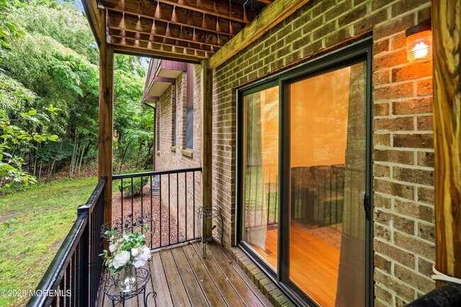 Building Photo - 13 Ginger Ct