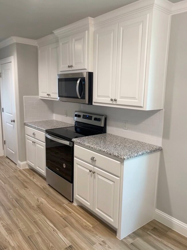 714 Rolling Terrace Cir, Granbury, TX 76049 Townhome Rentals in