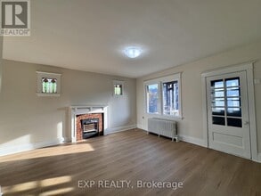 Building Photo - 321 Hunter St E