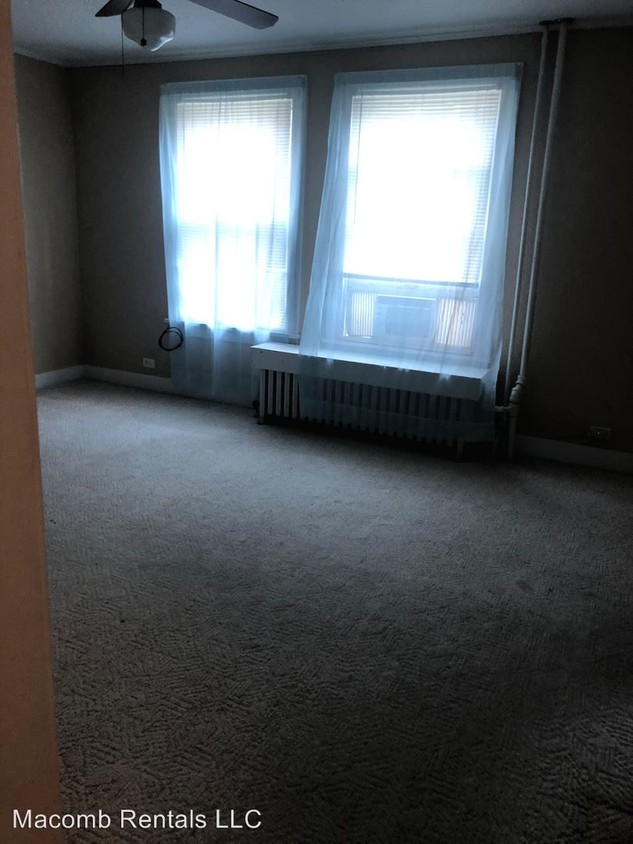Foto del edificio - 222 E Carroll St