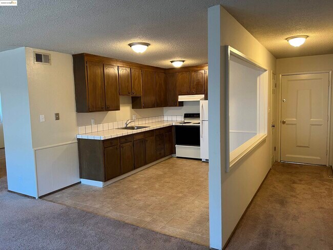 Building Photo - 1651 Detroit Ave