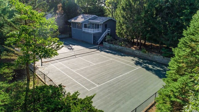 Building Photo - 4565 Paradise Point Rd