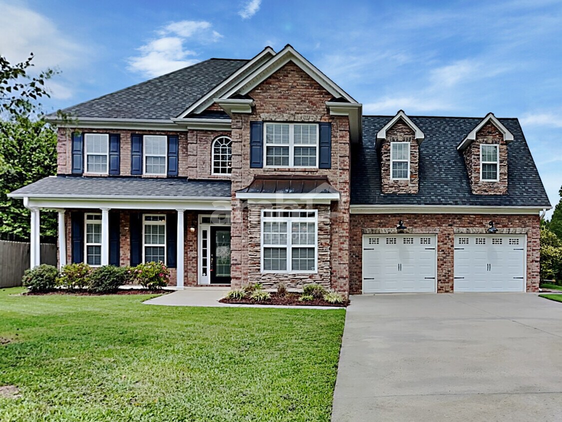Primary Photo - 483 Quick Silver Dr