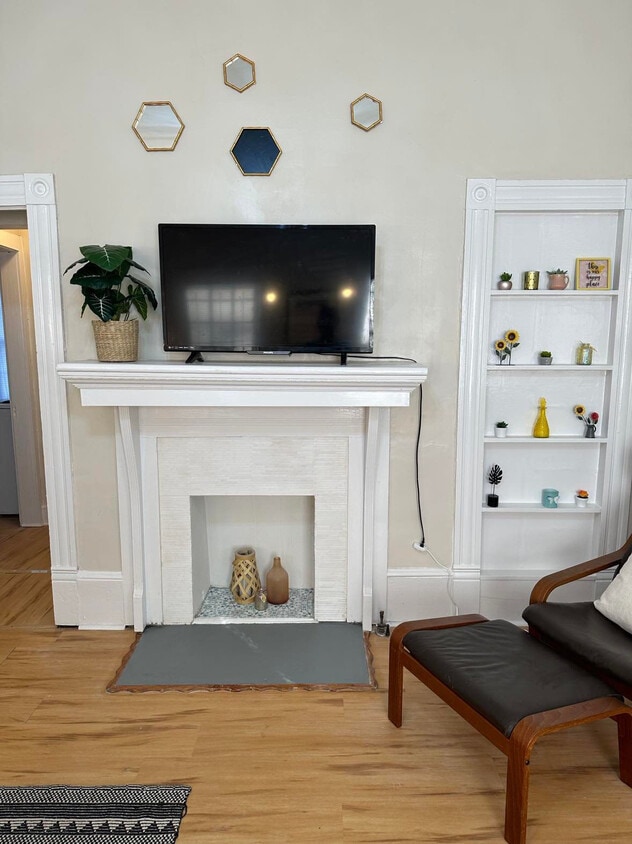 Primary Photo - 2525 Napier Avenue