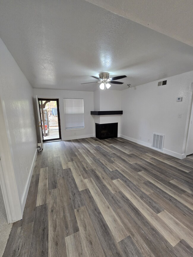 Building Photo - 6382 S 80th East Ave