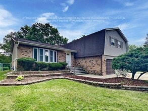 Building Photo - 23017 Lakeshore Dr