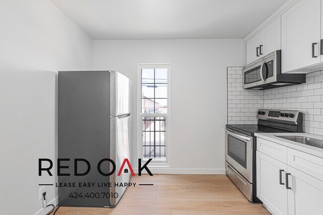 Foto del edificio - 1540 W 145th St
