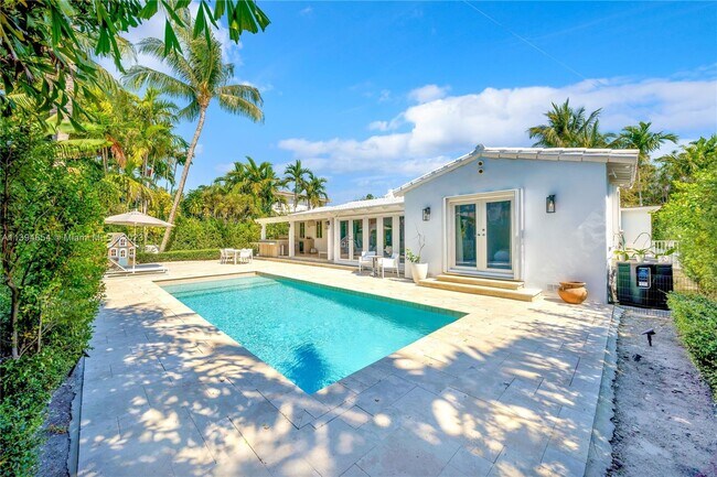 Foto del edificio - 4444 Nautilus Dr