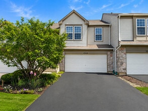 Building Photo - 3322 Bromley Ln