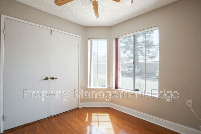 Foto del edificio - 960 Countryside St