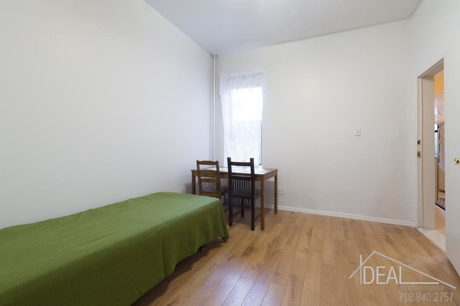 Foto del edificio - 567 Morgan Ave