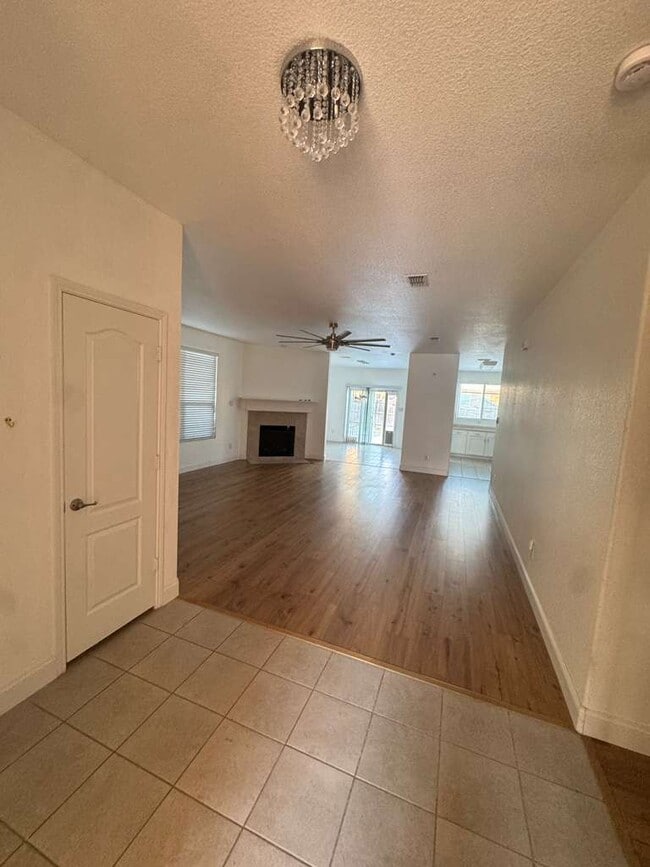 Foto del edificio - 6212 Topsail Dr