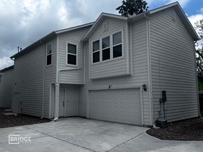 Building Photo - 314 Huisache St
