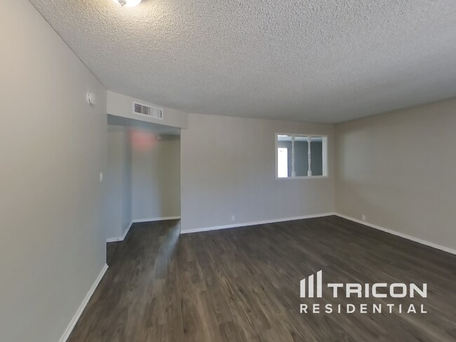 Building Photo - 3771 W Dalphin Rd