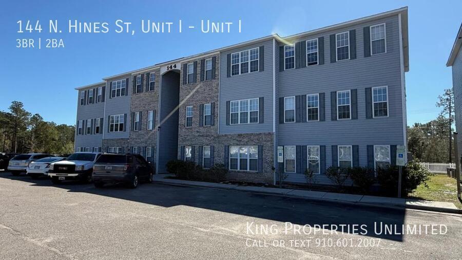 Primary Photo - 144 N Hines St