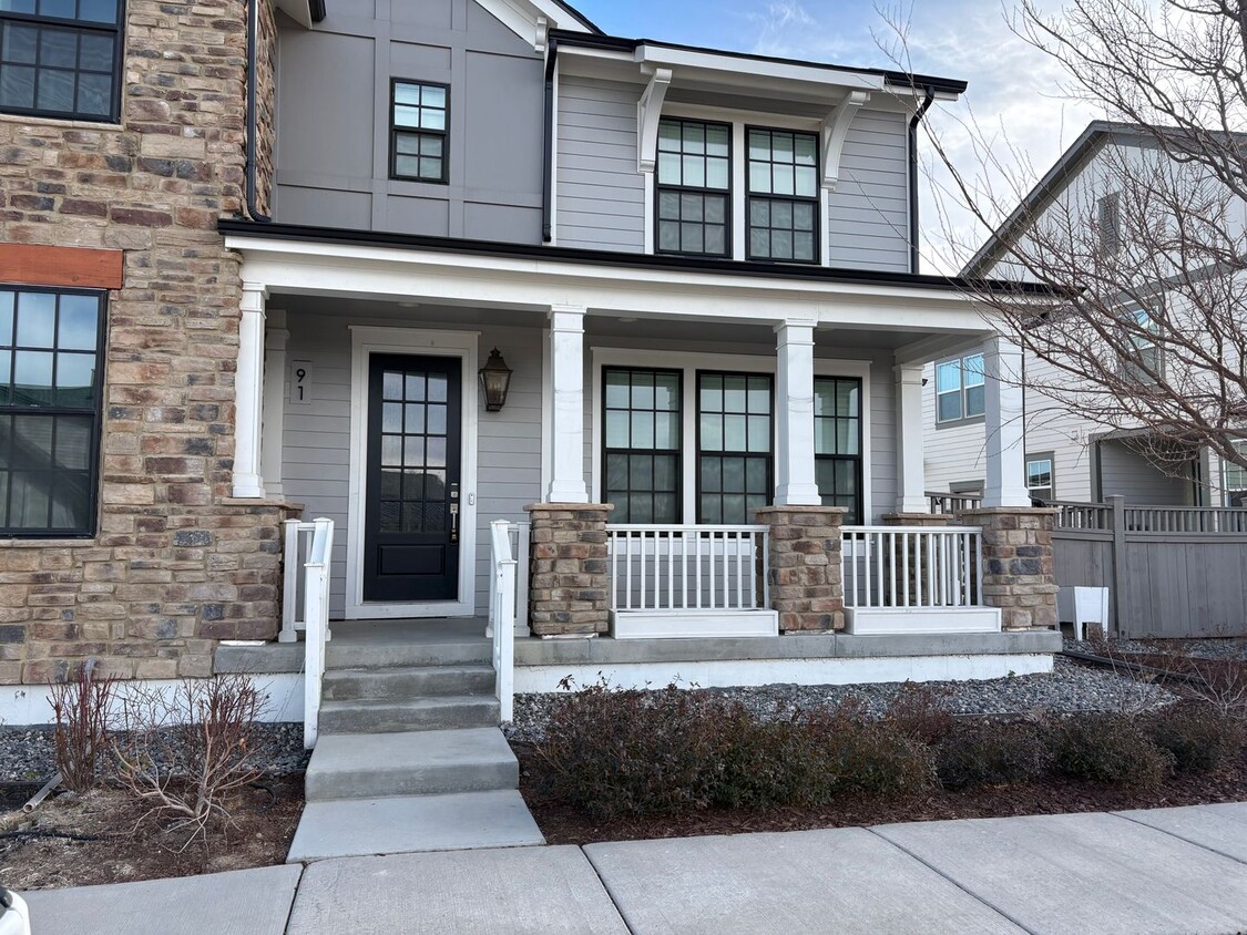 3 Bed 2.5 Bath Townhome In Westerly, Rated Community of the Year Outside of Denver. - 3 Bed 2.5 Bath Townhome In Westerly, Rated Community of the Year Outside of Denver.