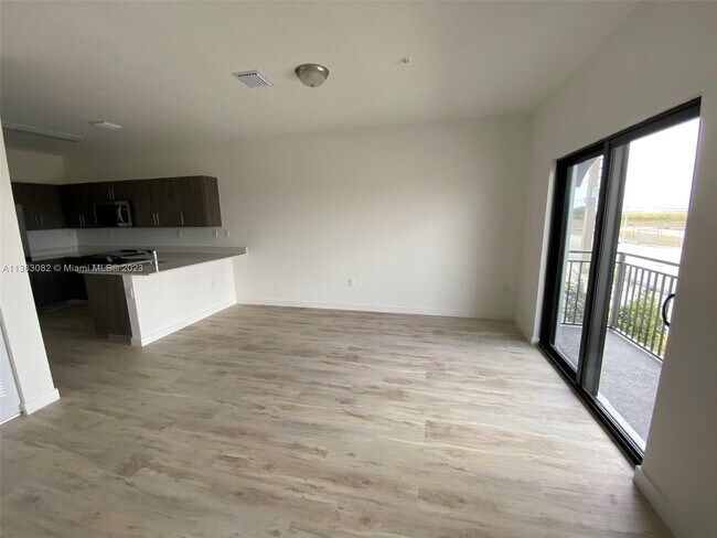 Building Photo - 15500 SW 136th St