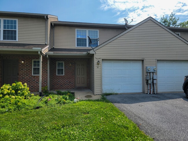 Building Photo - 41 Stauffer Ct