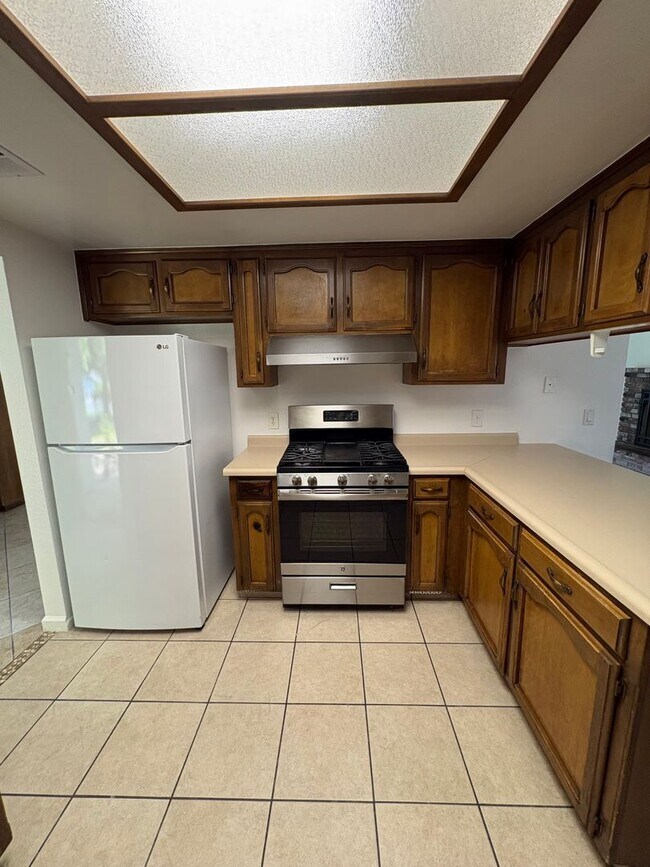 Foto del edificio - 2642 N Fairway St