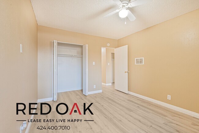 Foto del edificio - Spacious One Bedroom with Tons of Natural ...