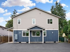 Building Photo - 1816 SW 17th Ave