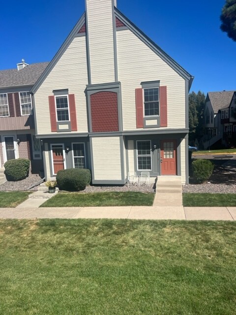 Foto del edificio - 9902 W Cornell Pl