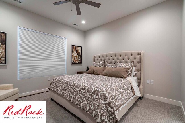 Foto del edificio - 2 Bedroom Fully Furnished Home In Sun River Community for 55 years and older with a firm 6 Month ...