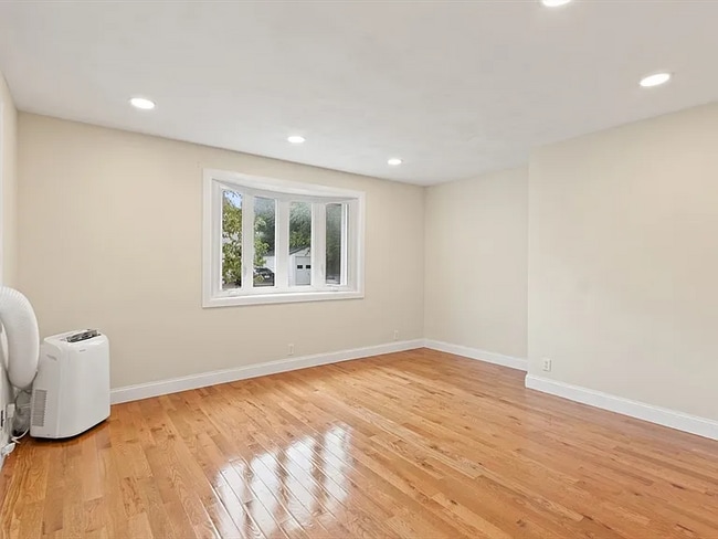 Foto del edificio - 34 Clinton St