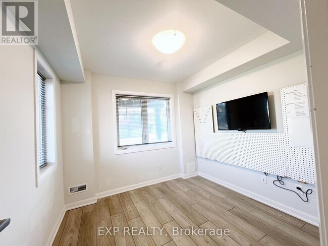 Building Photo - 40 Teelin Cir