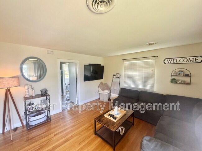 Foto del edificio - 5125 Reilly St