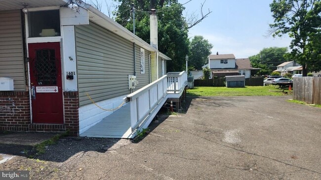 Building Photo - 1601 Edgely Rd