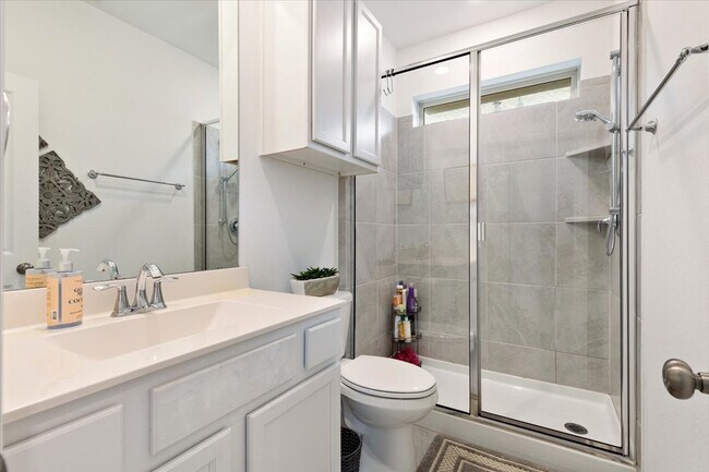 Building Photo - 4912 Overland Hollow Dr