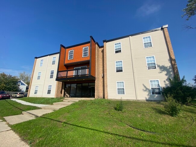 Building Photo - Campus View Apartments