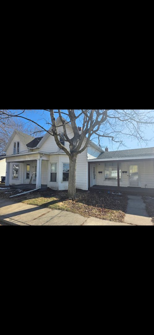 Building Photo - 204-208 N Fort Wayne St