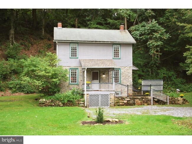 Building Photo - 890 Bondsville Rd
