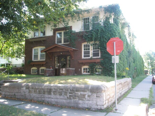 Fachada del edificio - 1696 Ashland Ave